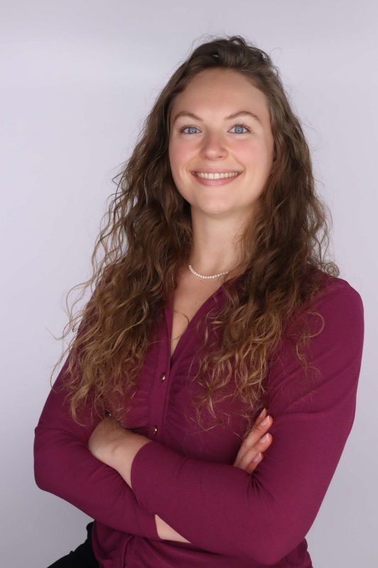 Julia Damron